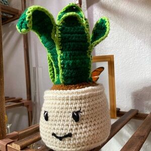 Cute Crocheted Snake Plant 🪴
